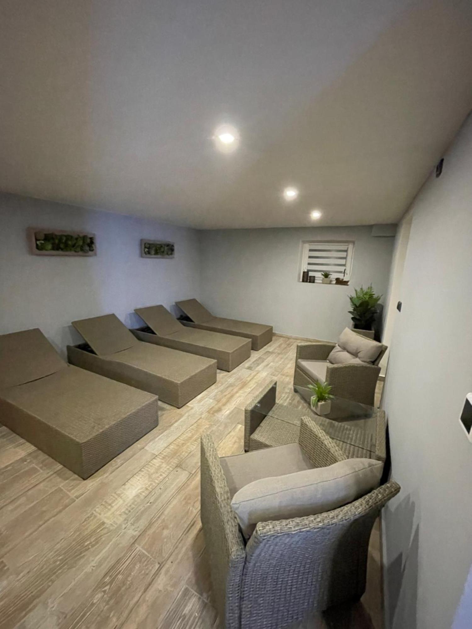 Apartmany Klicperka 리베레츠 외부 사진